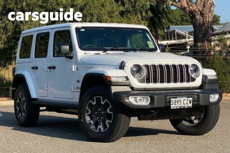 White 2024 Jeep Wrangler Unlimited Hardtop Overland (4X4)