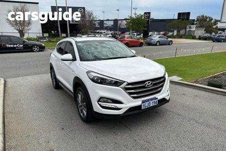 White 2017 Hyundai Tucson Wagon Active X (fwd)