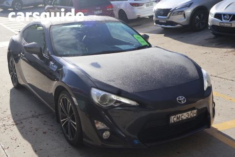 Grey 2015 Toyota 86 Coupe GT