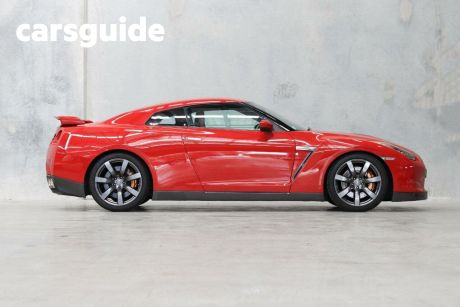 Red 2007 Nissan GT-R Coupe Premium