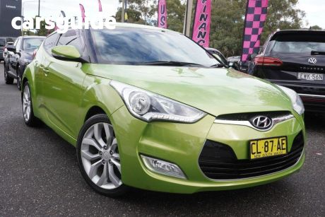 Green 2013 Hyundai Veloster Coupe