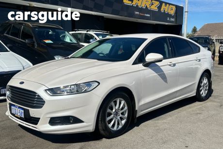 White 2016 Ford Mondeo Hatchback Ambiente