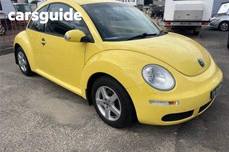 Yellow 2007 Volkswagen Beetle Hatchback Miami