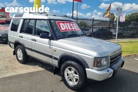 Silver 2003 Land Rover Discovery Wagon S (4X4)