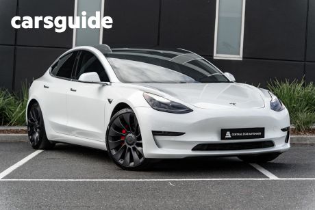 White 2019 Tesla Model 3 Sedan Performance