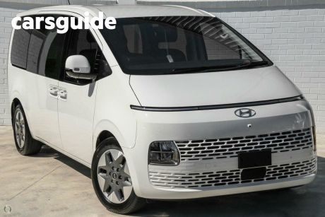 White 2024 Hyundai Staria Wagon