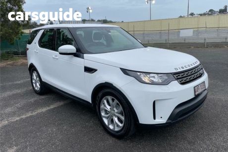 White 2017 Land Rover Discovery Wagon TD4 S
