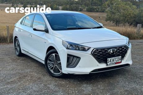 White 2019 Hyundai Ioniq Hatchback Hybrid Premium