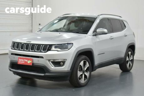 Silver 2018 Jeep Compass Wagon Limited (4X4)