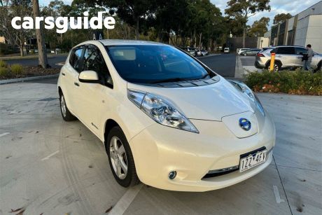 White 2013 Nissan Leaf Hatchback X (electric)