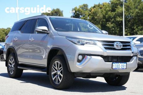 Silver 2015 Toyota Fortuner Wagon Crusade