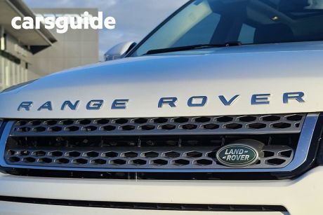 White 2017 Land Rover Range Rover Evoque Wagon TD4 180 SE