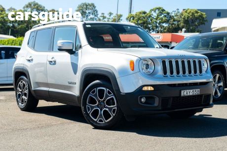 Silver 2015 Jeep Renegade Hatch Limited DDCT