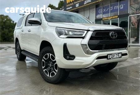 White 2021 Toyota Hilux Double Cab Chassis SR5 (4X4)