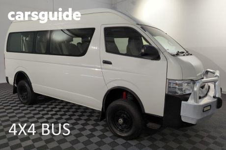 White 2016 Toyota HiAce Commercial COMMUTER (4X4)
