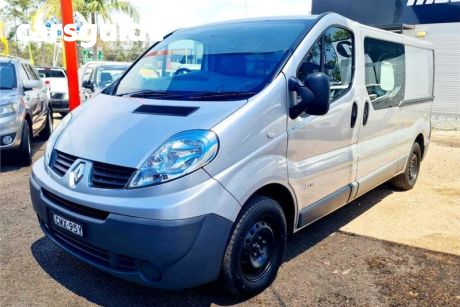 Silver 2012 Renault Trafic Commercial Low Roof LWB
