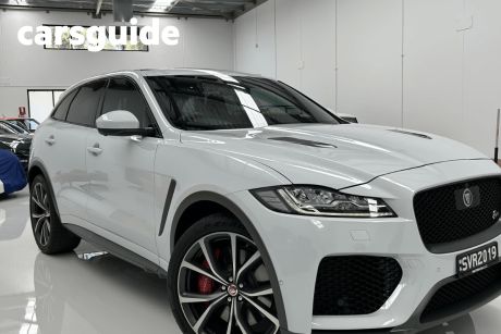 White 2019 Jaguar F-Pace Wagon SVR (awd) (404KW)