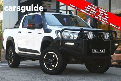 White 2019 Toyota Hilux Double Cab Pick Up Rugged (4X4)