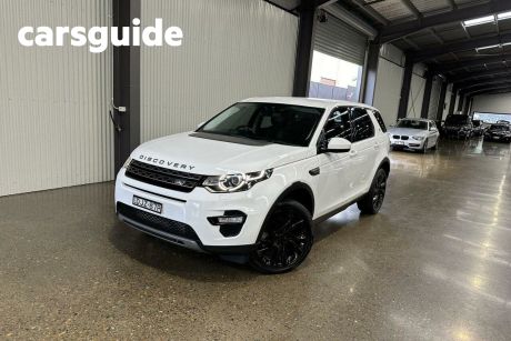 White 2016 Land Rover Discovery Sport Wagon SI4 SE 5 Seat