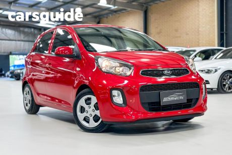 Red 2017 Kia Picanto Hatchback SI