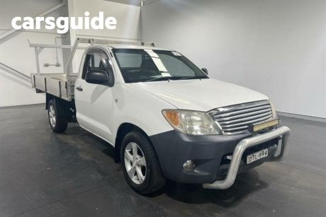 White 2005 Toyota Hilux Cab Chassis Workmate
