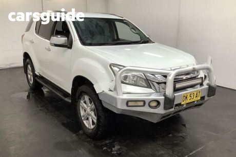 White 2015 Isuzu MU-X Wagon LS-T (4X2)