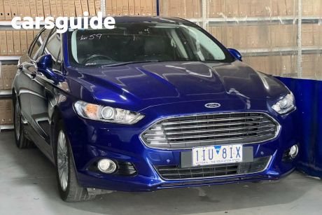 Blue 2016 Ford Mondeo Hatch Trend