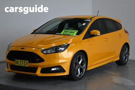 Yellow 2018 Ford Focus Hatchback ST2