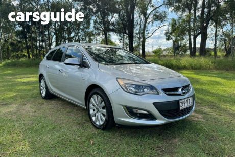 Silver 2013 Opel Astra Wagon 1.6 Select Sports Tourer