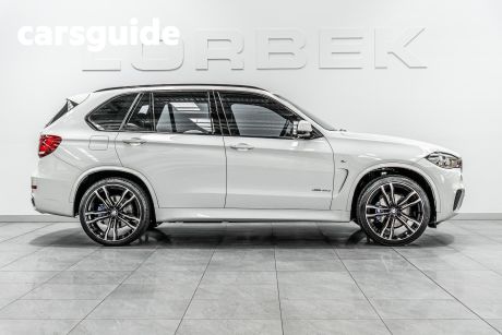 White 2018 BMW X5 Wagon Xdrive 40D M Sport