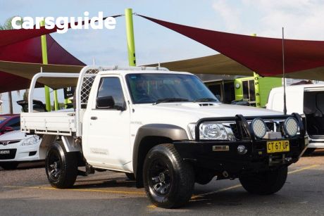 White 2011 Nissan Patrol Coil Cab Chassis DX (4X4)