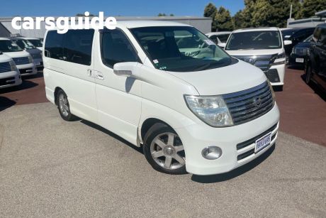 White 2005 Nissan Elgrand OtherCar 8 Seater Luxury People Mover