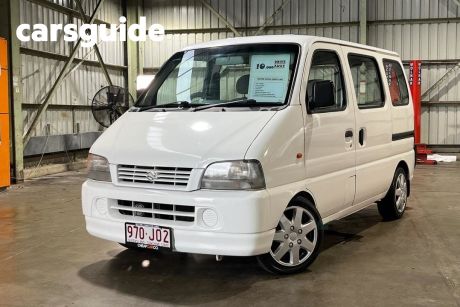 White 1999 Suzuki Carry Van