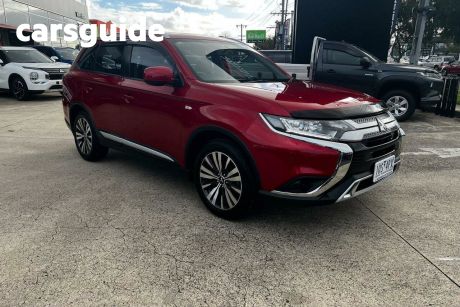 Red 2018 Mitsubishi Outlander Wagon ES 7 Seat (2WD)