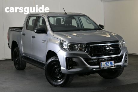 Silver 2019 Toyota Hilux Double Cab Pick Up SR (4X4)