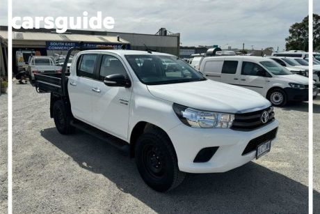 White 2017 Toyota Hilux Dual Cab Chassis SR (4X4)