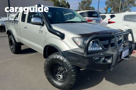 Silver 2006 Toyota Hilux Ute Tray SR5