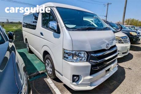 White 2015 Toyota HiAce Commercial GL 10 SEATS