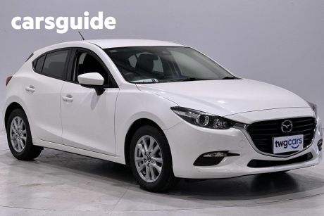 White 2018 Mazda 3 Hatchback NEO Sport