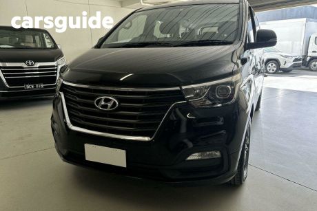 Black 2018 Hyundai Imax Wagon Active