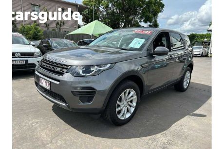 Grey 2018 Land Rover Discovery Wagon TD4 SE