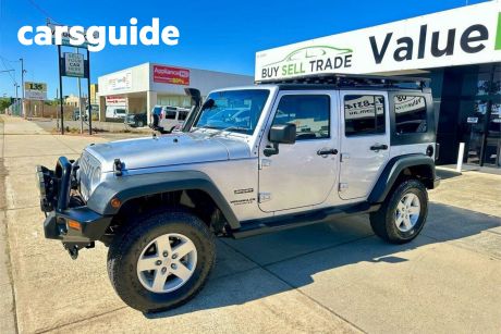 Silver 2008 Jeep Wrangler Softtop Unlimited Sport (4X4)