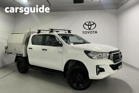 White 2020 Toyota Hilux Ute Tray 4X4 SR 2.8L T DIESEL MANUAL DOUBLE CAB C/C