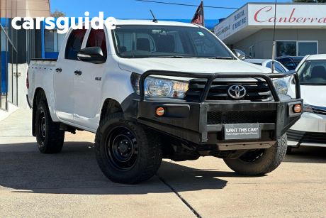 White 2015 Toyota Hilux Dual Cab Utility Workmate (4X4)