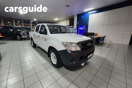 White 2008 Toyota Hilux Dual Cab Pick-up Workmate