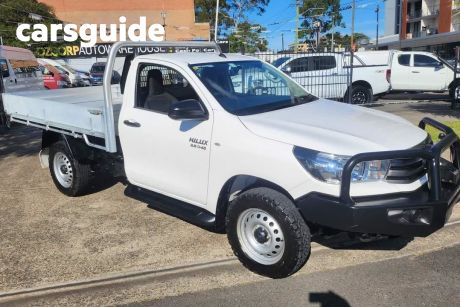 White 2019 Toyota Hilux Cab Chassis SR (4X4)