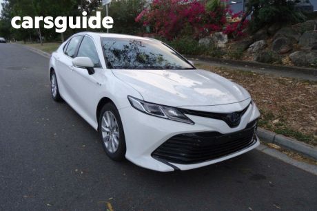 White 2019 Toyota Camry OtherCar Ascent (Hybrid)