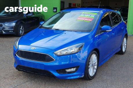 Blue 2016 Ford Focus Hatchback Sport