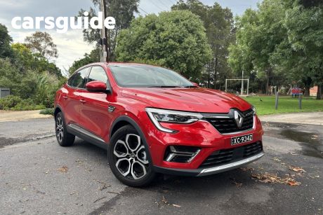 Red 2022 Renault Arkana Coupe Intens
