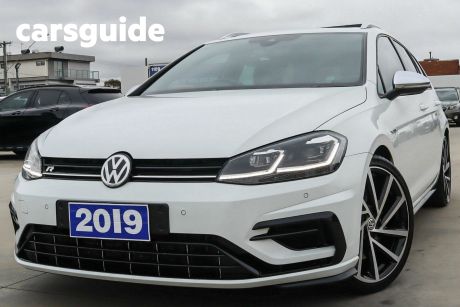 White 2019 Volkswagen Golf Wagon R